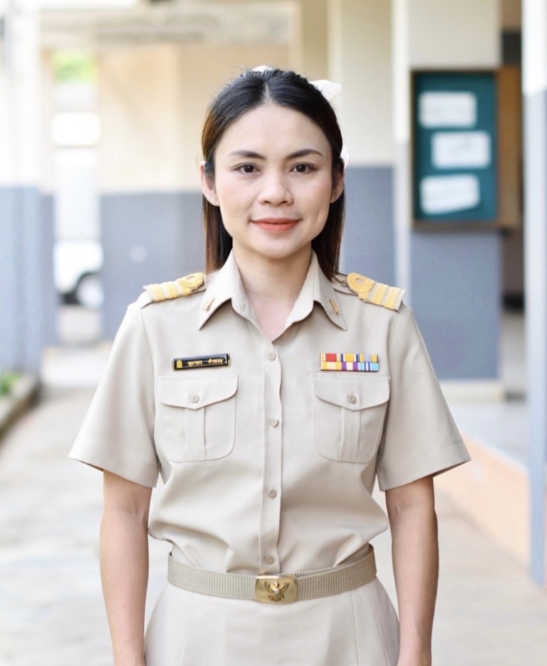 นางสาวอุมาพร คำพรม 