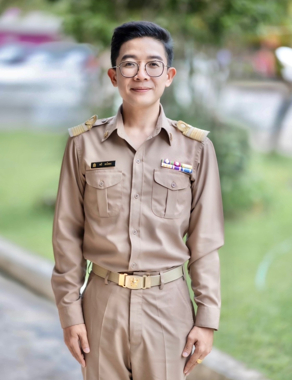 นายทวี ตะโคตร 